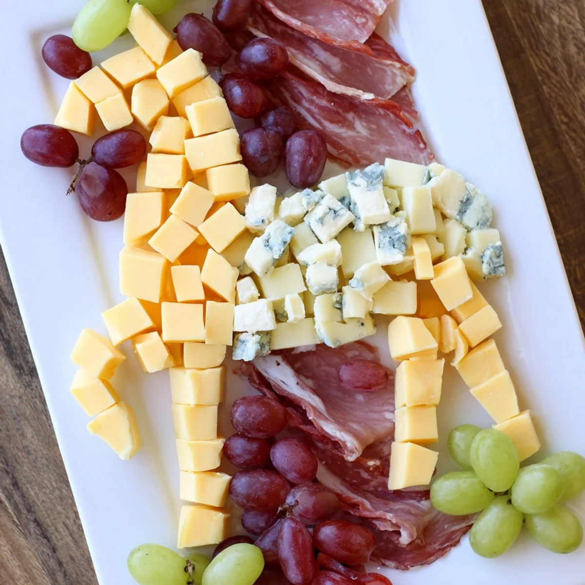 Plateau de fromages et charcuterie