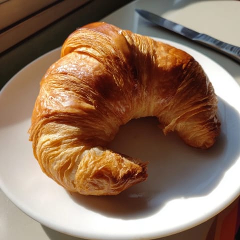 Croissants français au beurre
