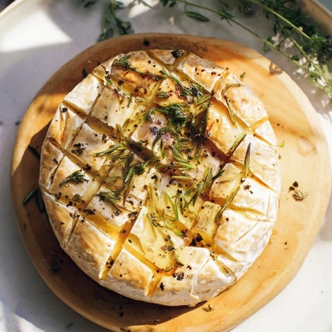 Baked Camembert Herbes Ail