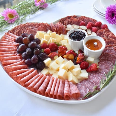 Plateau charcuterie en coeur